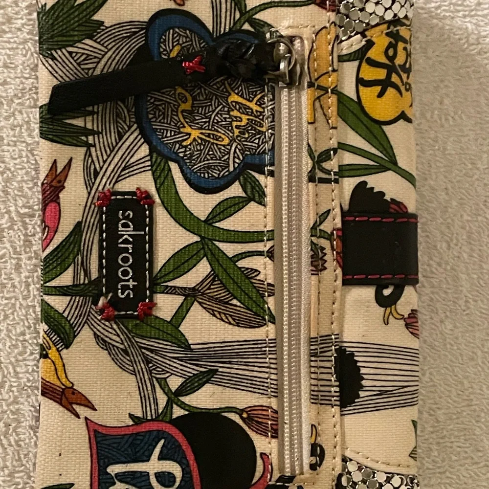 VTG: Sakroots Slim Clutch Bag (8.5 x 6) Nature Peace Ivory/Blk trim Sequins